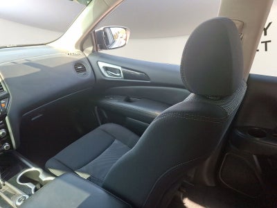 2020 Nissan Pathfinder S