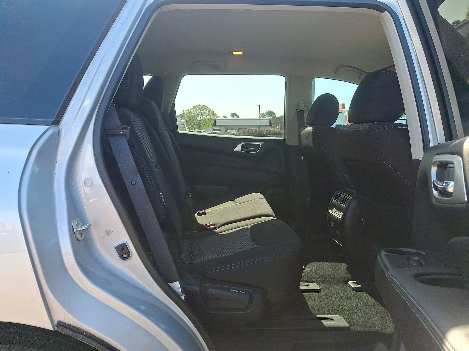 2020 Nissan Pathfinder S