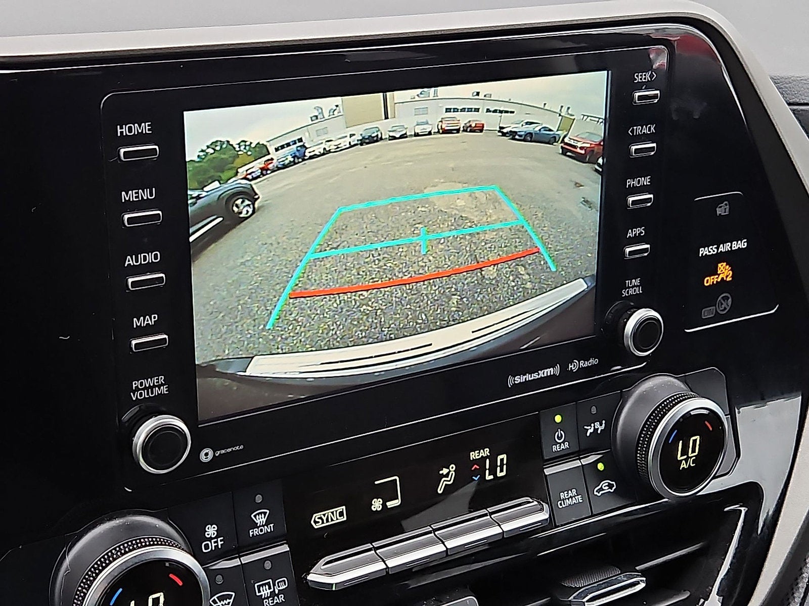 2021 Toyota Highlander LE