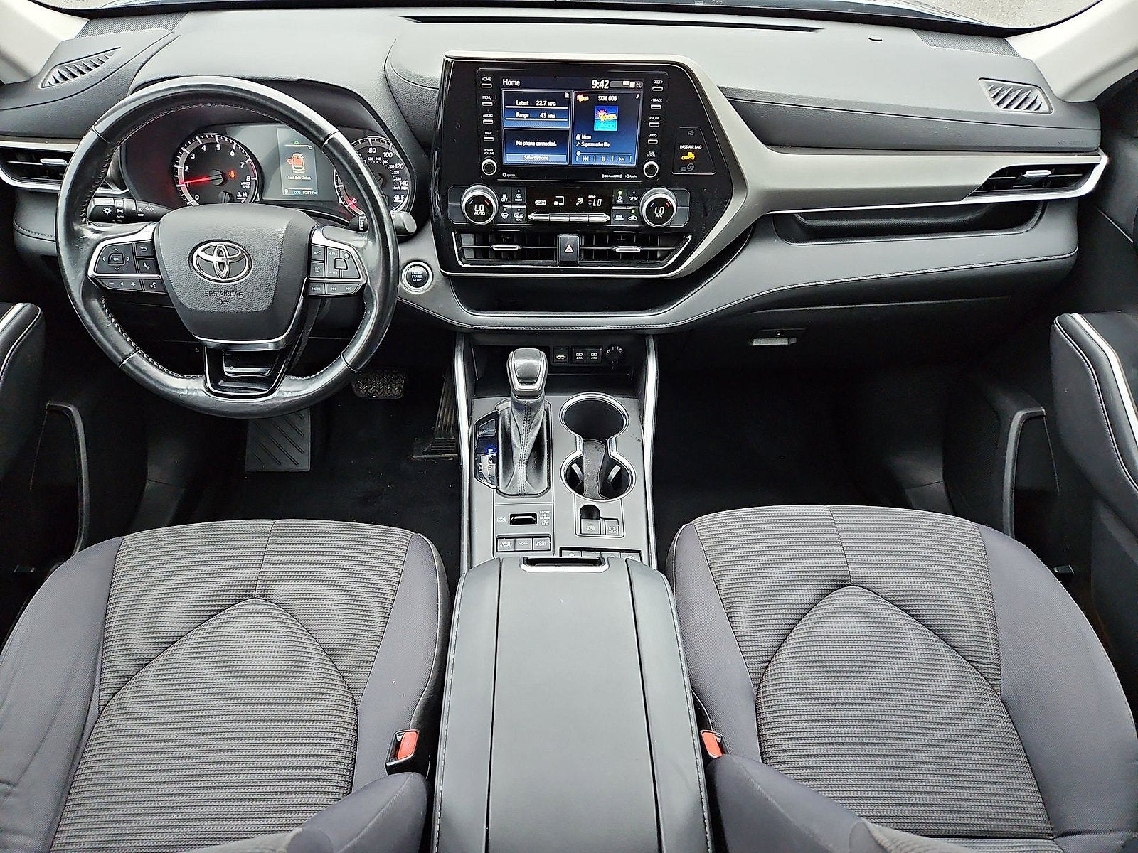 2021 Toyota Highlander LE
