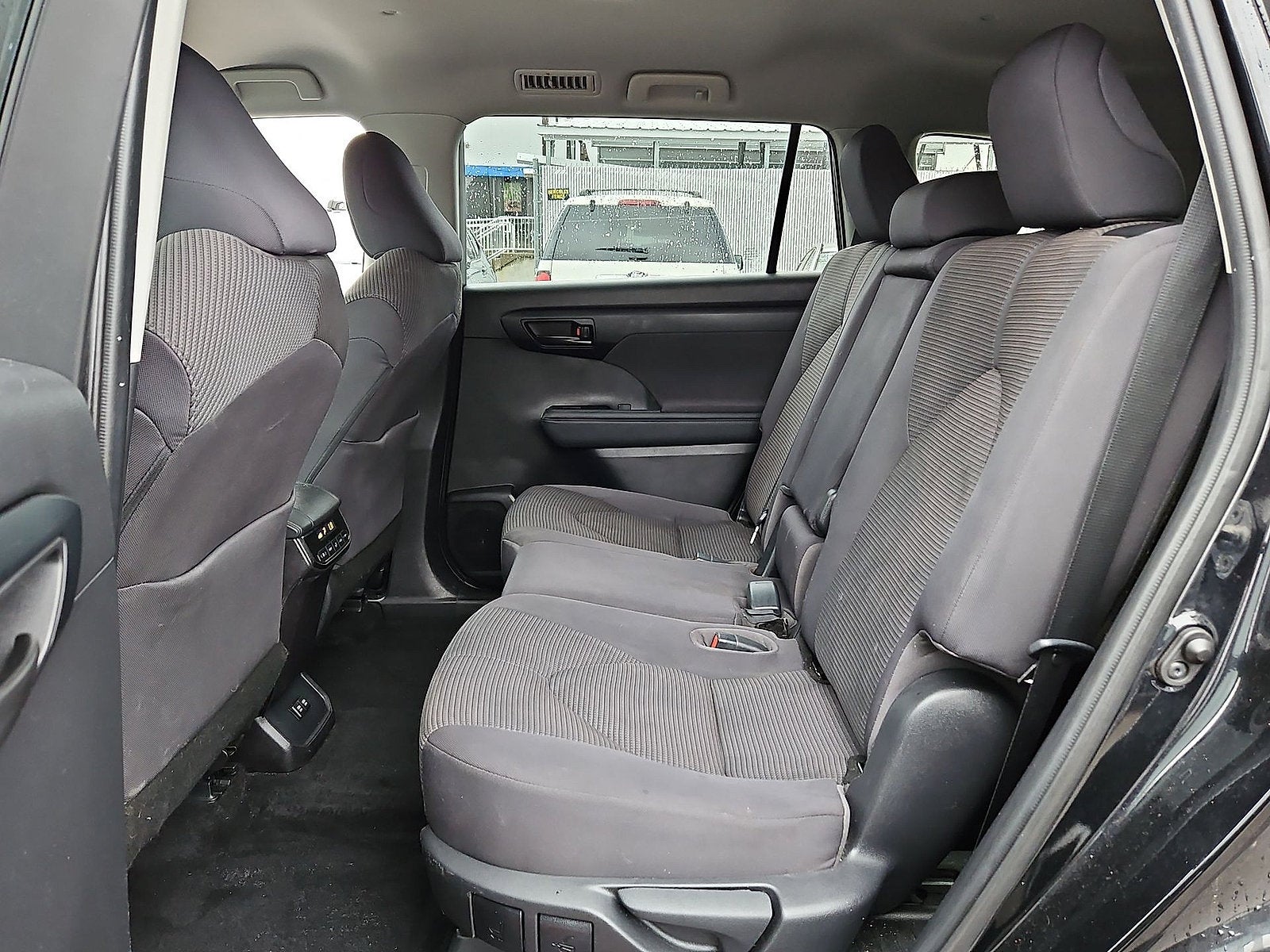 2021 Toyota Highlander LE