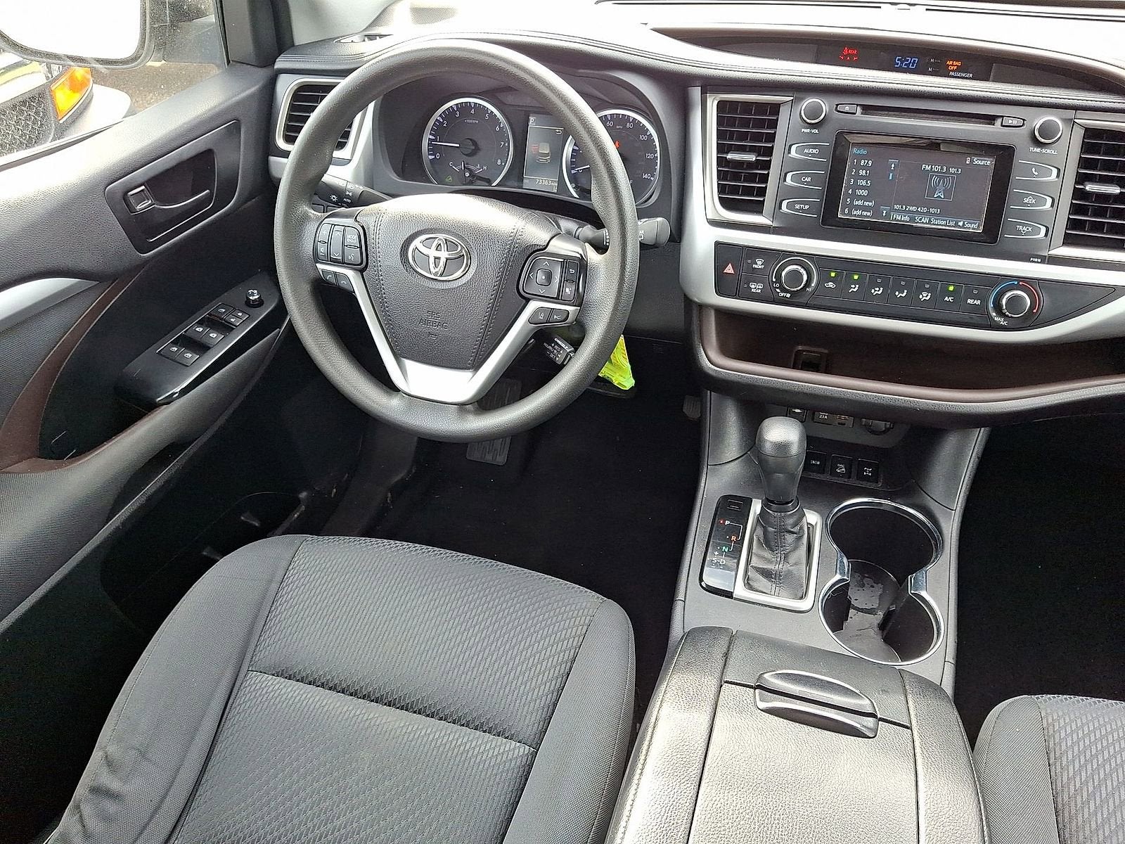 2019 Toyota Highlander LE