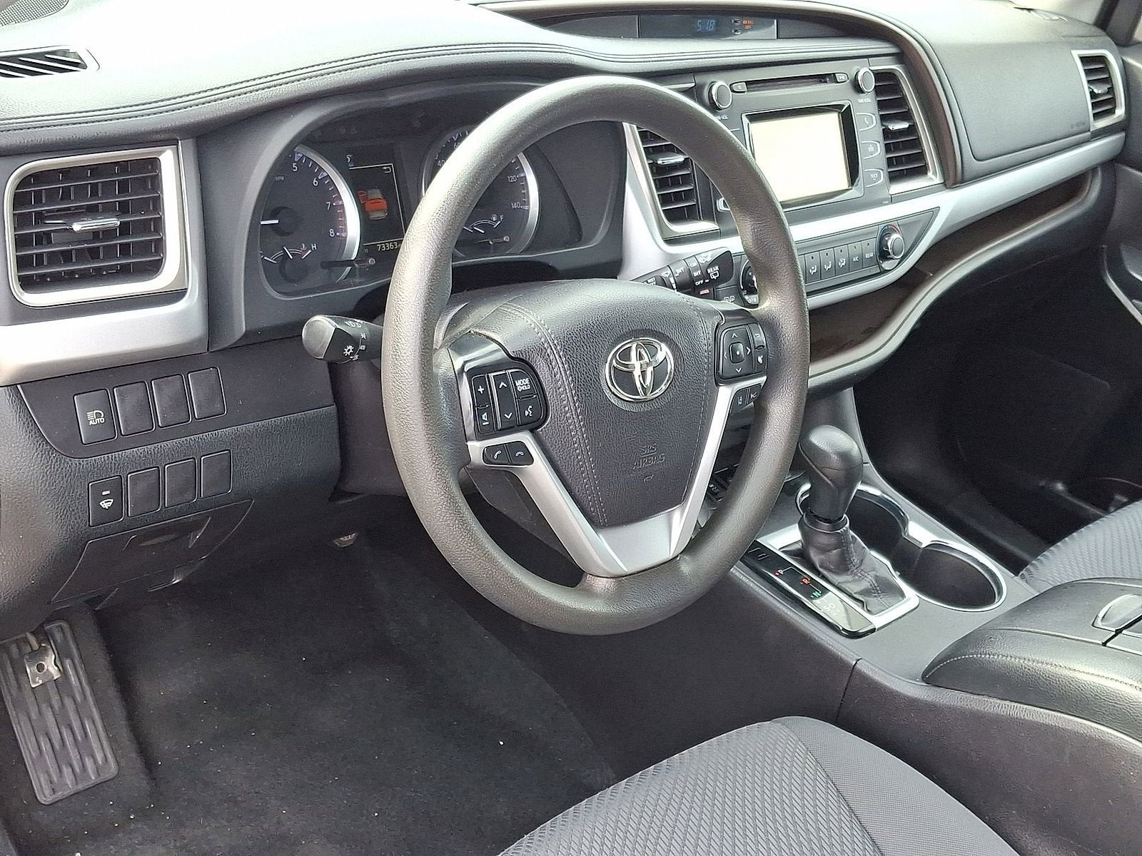 2019 Toyota Highlander LE