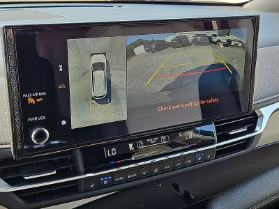 2025 Toyota Sienna Platinum