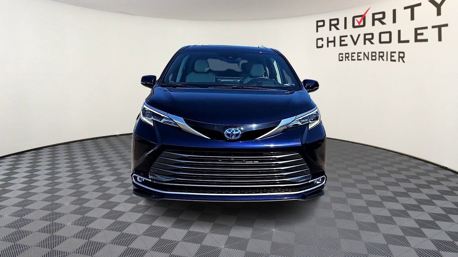 2025 Toyota Sienna Platinum