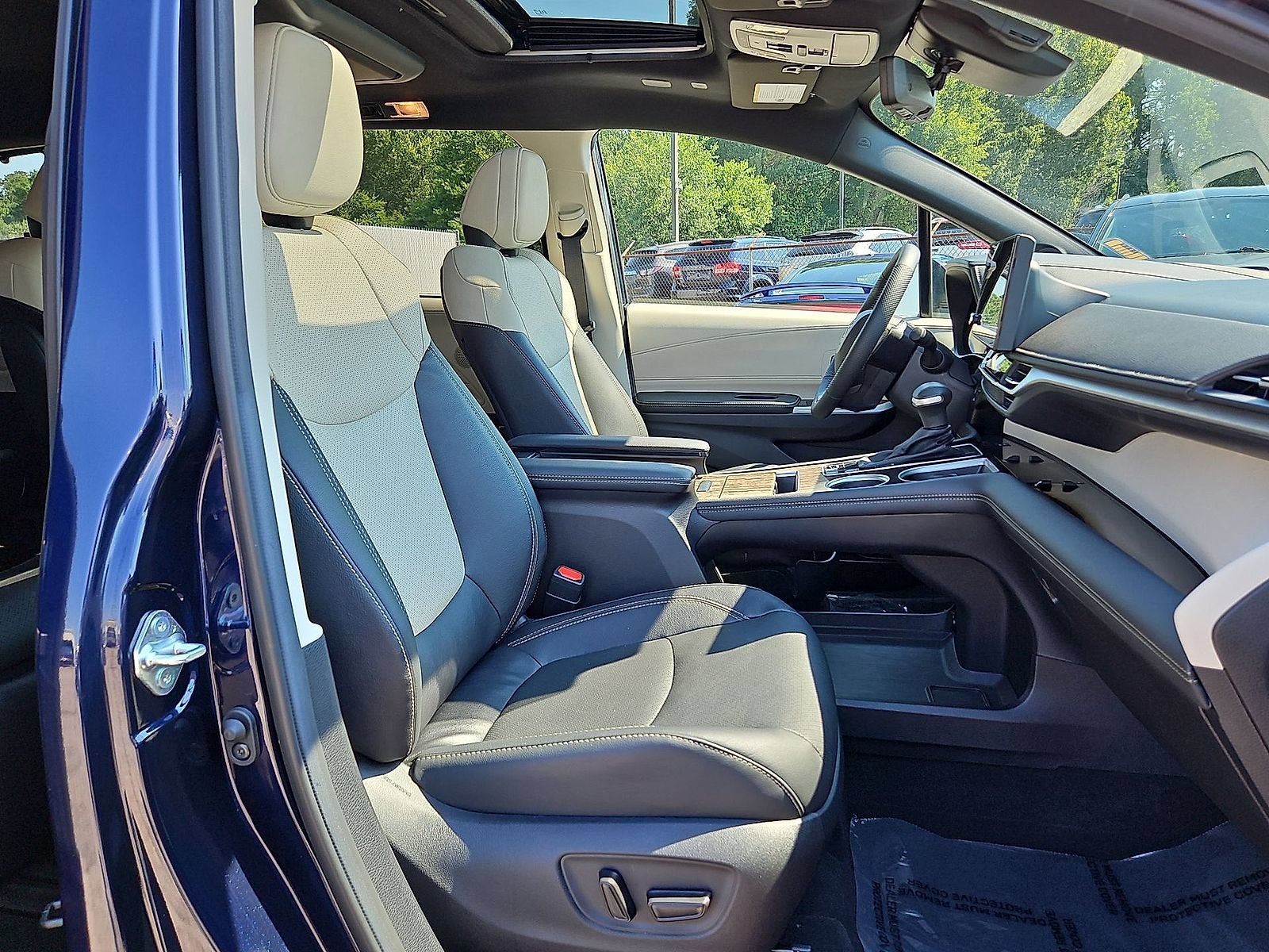 2025 Toyota Sienna Platinum