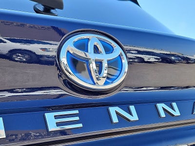 2025 Toyota Sienna Platinum