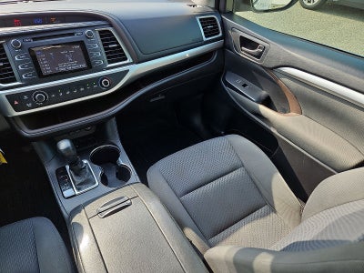 2017 Toyota Highlander LE