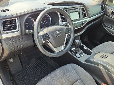 2017 Toyota Highlander LE