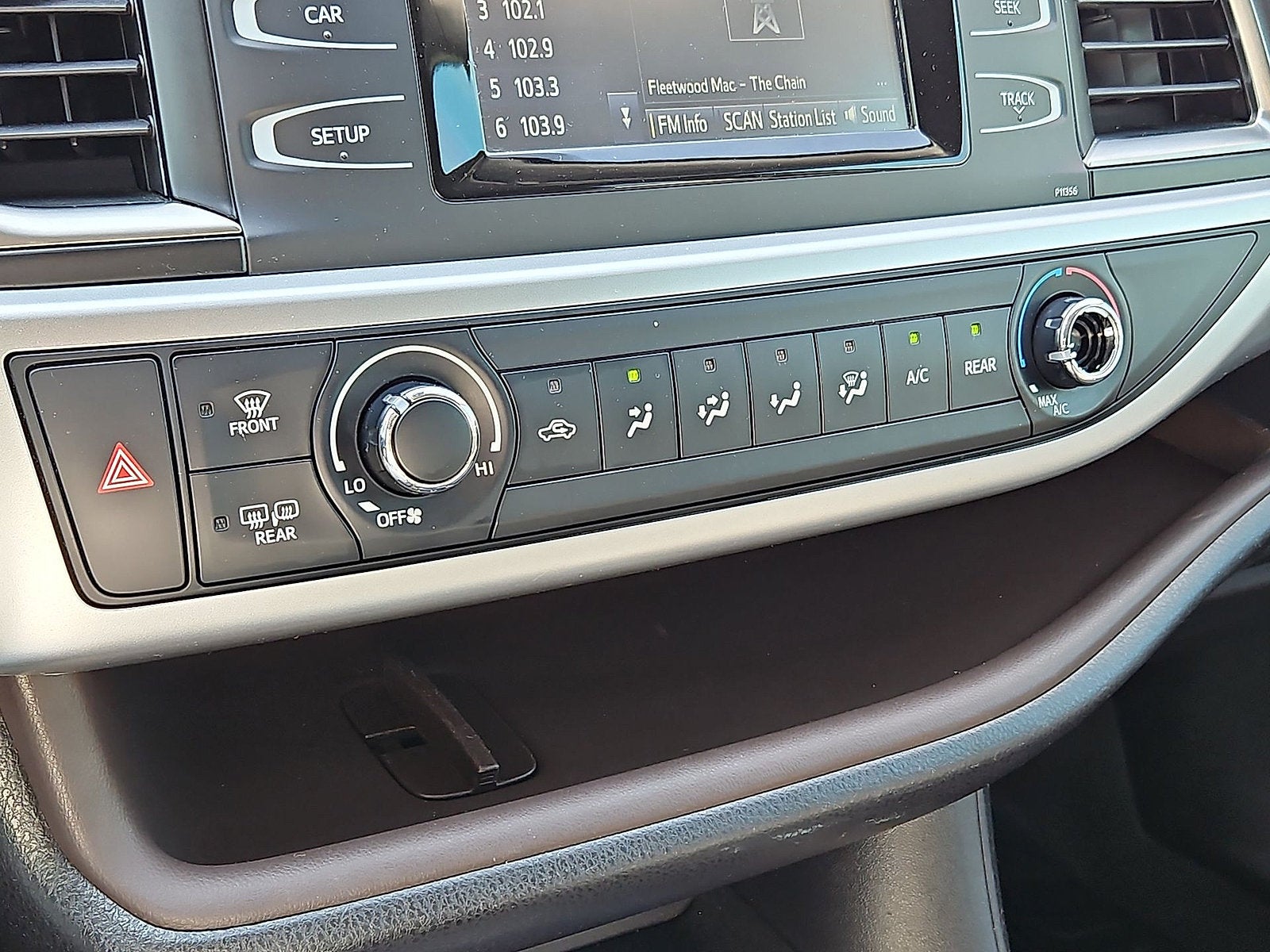 2017 Toyota Highlander LE