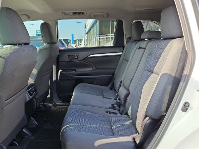 2017 Toyota Highlander LE