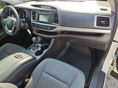 2017 Toyota Highlander LE