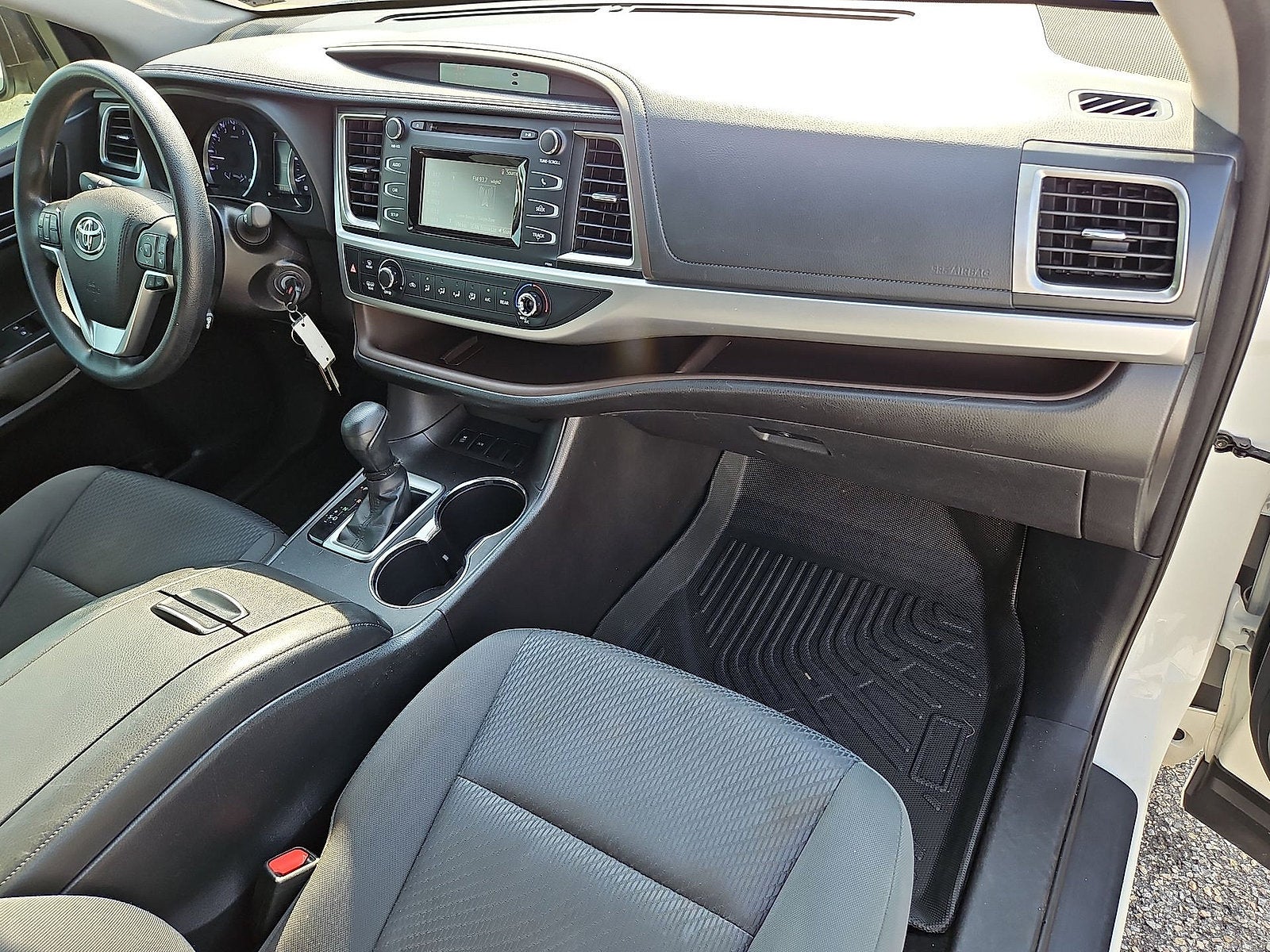 2017 Toyota Highlander LE