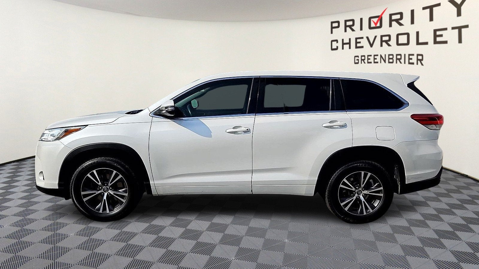 2017 Toyota Highlander LE