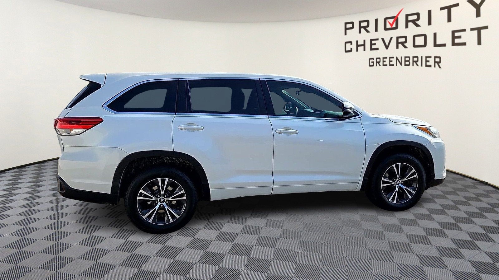 2017 Toyota Highlander LE