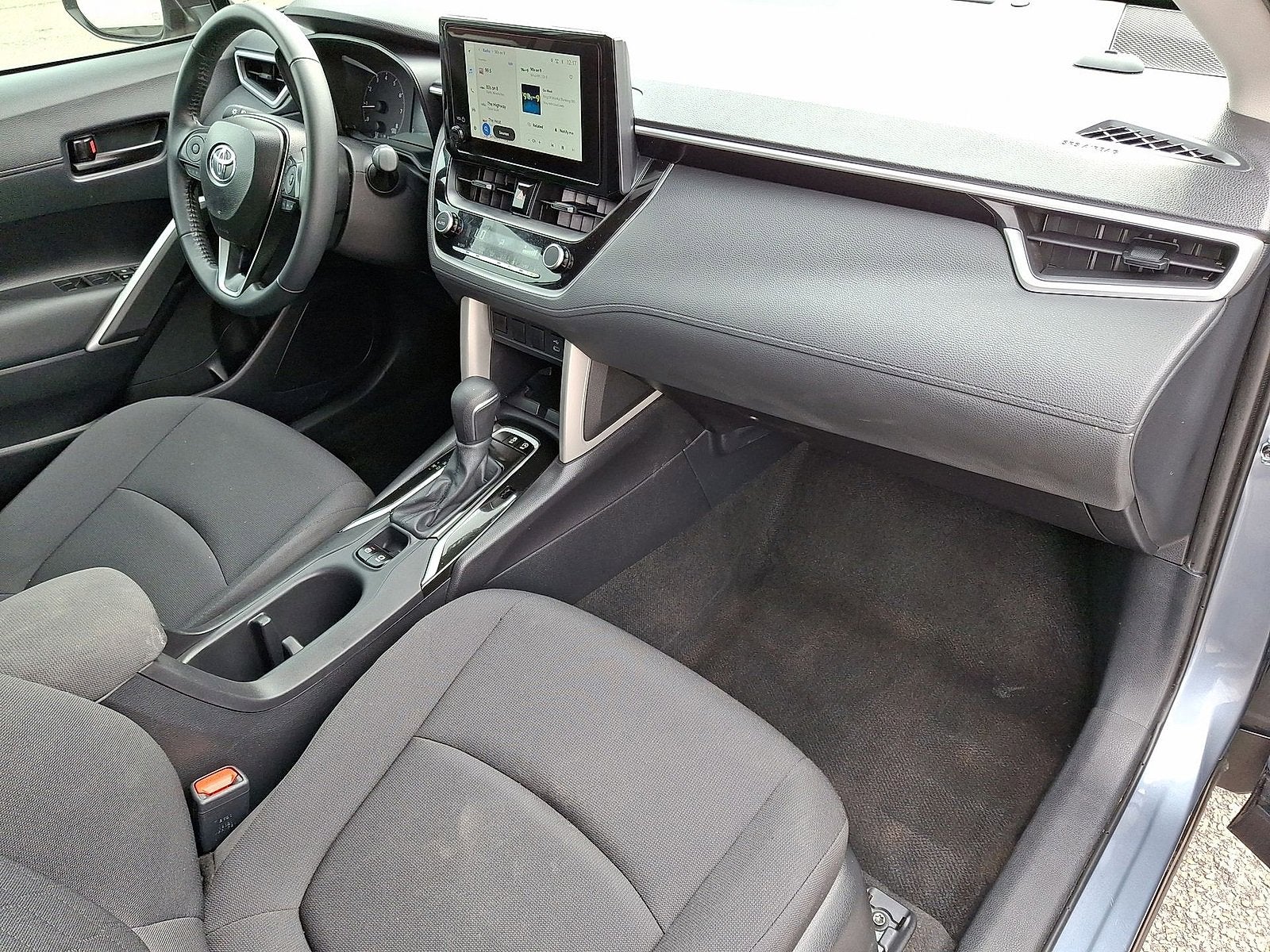 2025 Toyota Corolla Cross LE