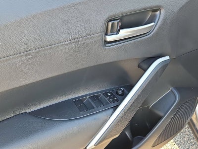 2025 Toyota Corolla Cross XLE