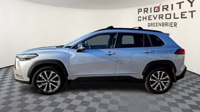 2025 Toyota Corolla Cross XLE