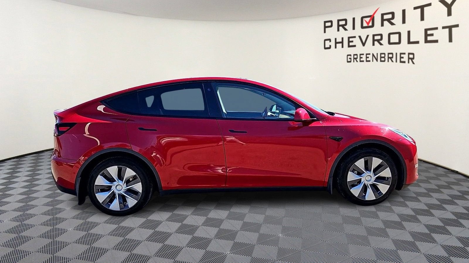 2022 Tesla Model Y Long Range Dual Motor All-Wheel Drive