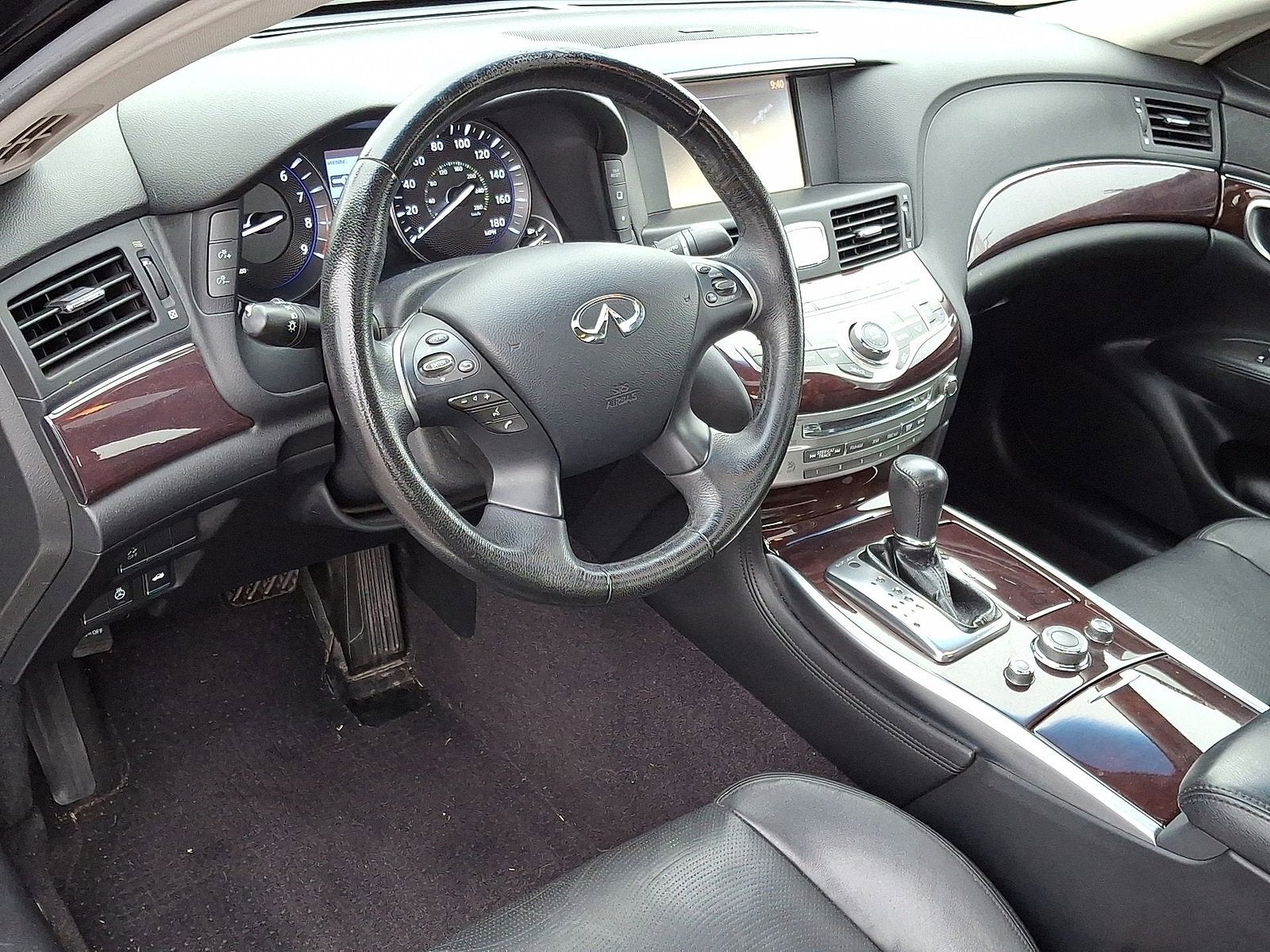 2017 INFINITI Q70L 3.7X