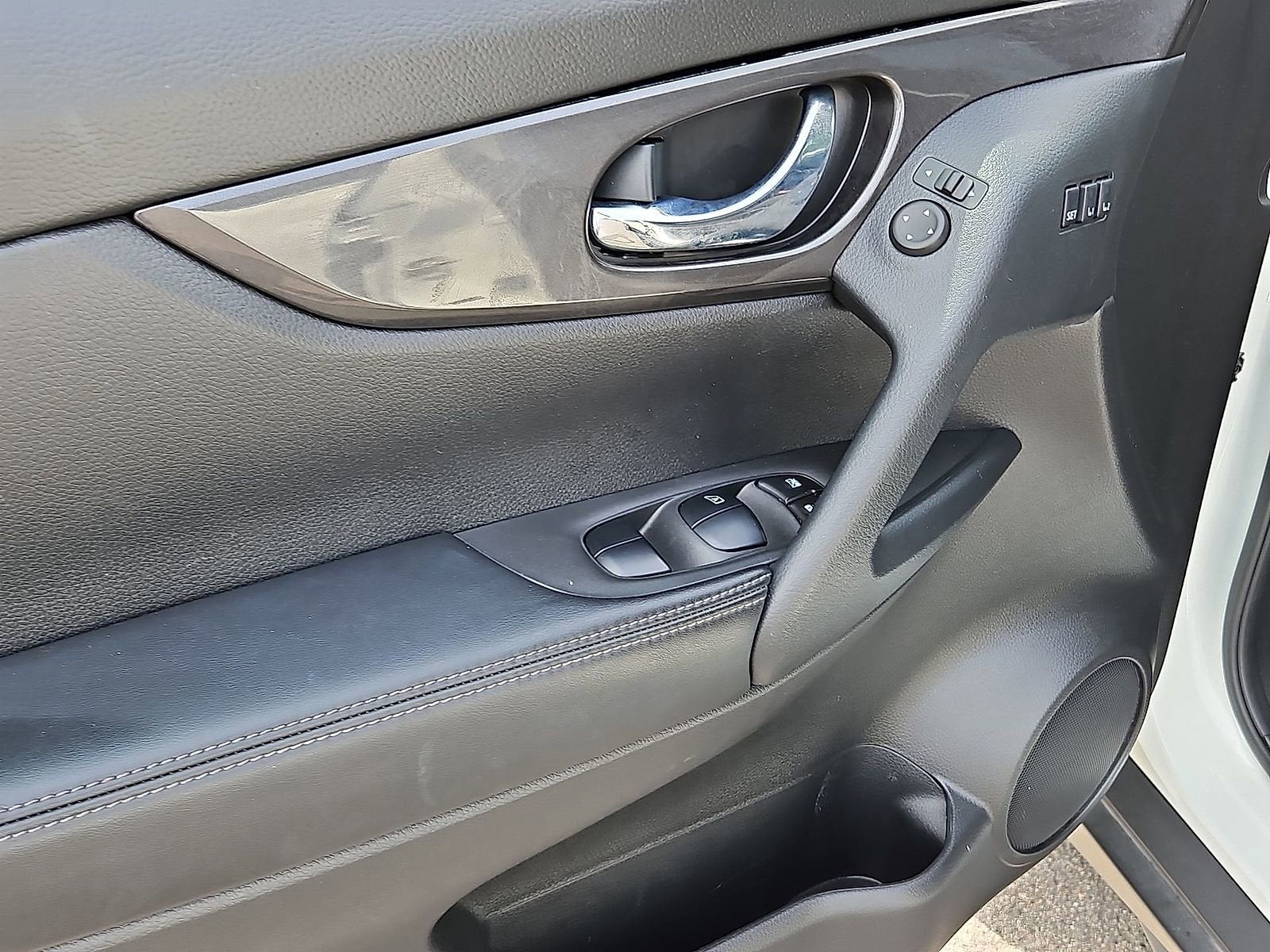 2020 Nissan Rogue SV FWD