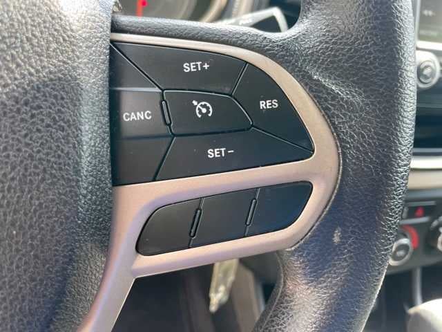 2017 Jeep Cherokee Sport