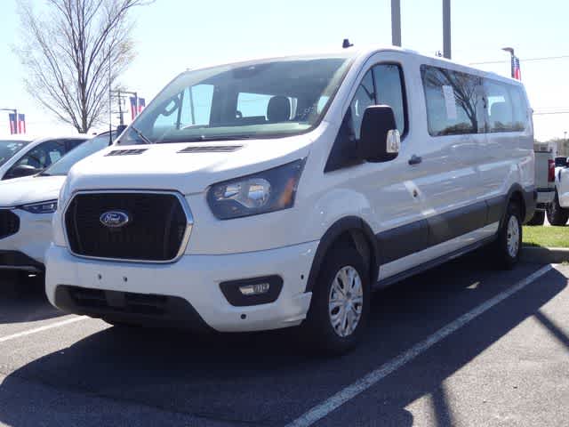 2024 Ford Transit Passenger Wagon XLT