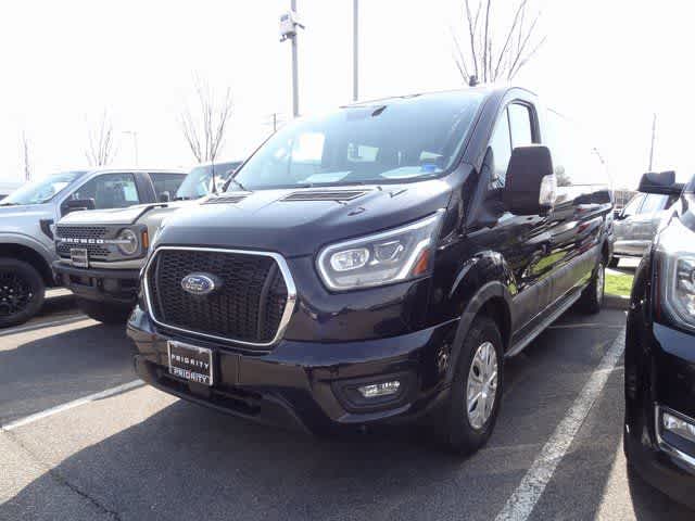 2023 Ford Transit Passenger Wagon XLT
