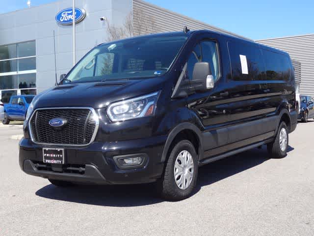 2023 Ford Transit Passenger Wagon XLT