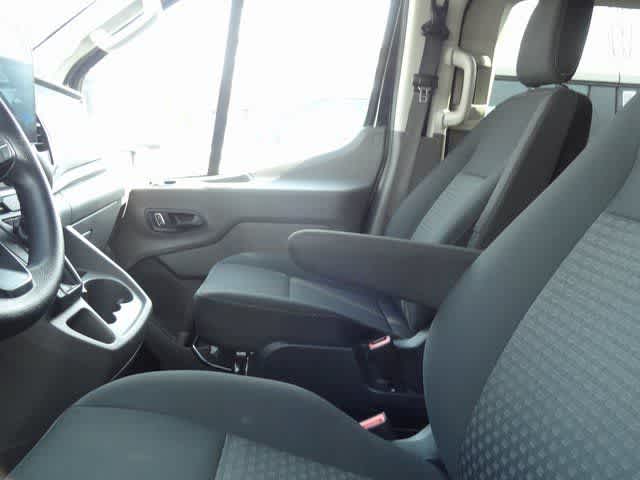 2023 Ford Transit Passenger Wagon XLT