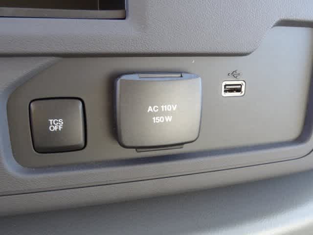 2025 Ford E-Series Cutaway E-350 SRW