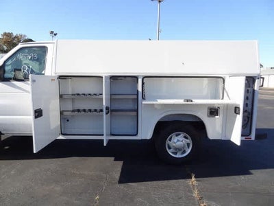 2025 Ford E-Series Cutaway E-350 SRW