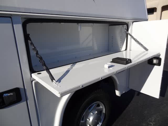 2025 Ford E-Series Cutaway E-350 SRW