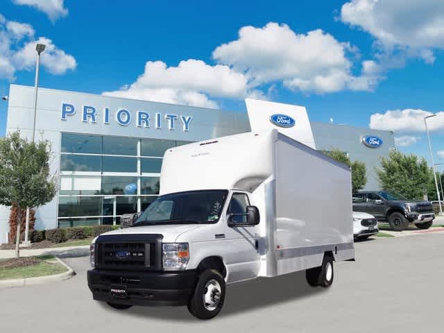 2024 Ford E-Series Cutaway E-450 DRW