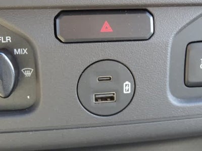 2024 Ford E-Series Cutaway E-450 DRW