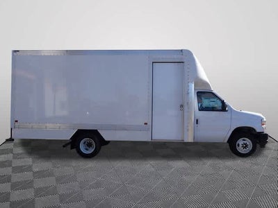 2024 Ford E-Series Cutaway E-450 DRW