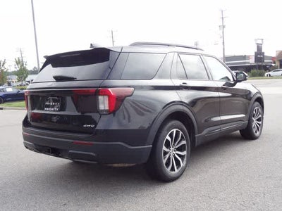 2025 Ford Explorer ST-Line