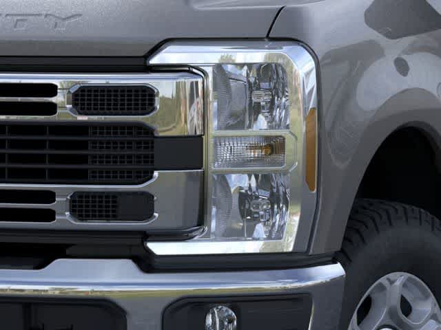 2026 Ford Super Duty F-350 SRW F-350® XLT
