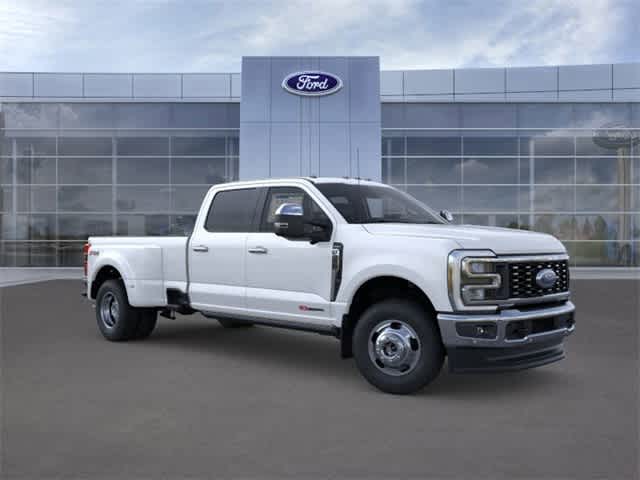 2025 Ford Super Duty F-350 DRW LARIAT