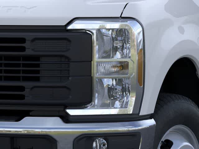 2026 Ford Super Duty F-350 DRW Pickup XL