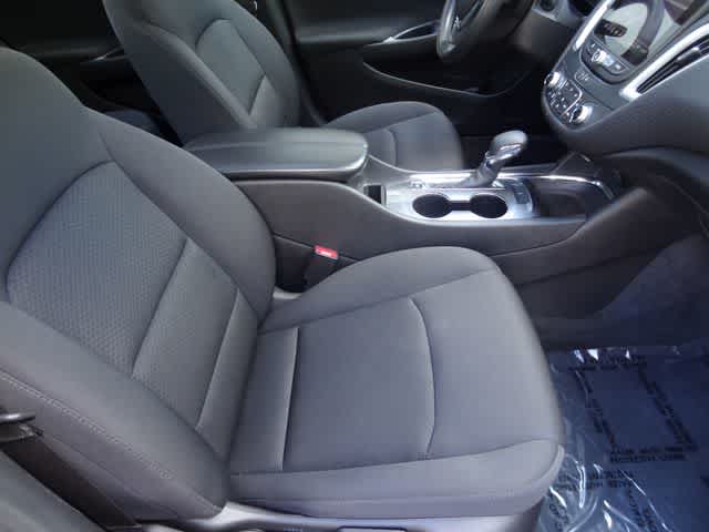 2023 Chevrolet Malibu LT w/1LT