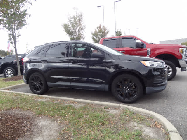 2022 Ford Edge SE
