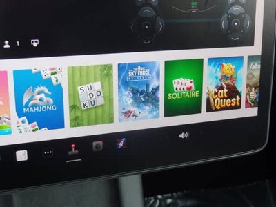 2025 Tesla Model Y Long Range