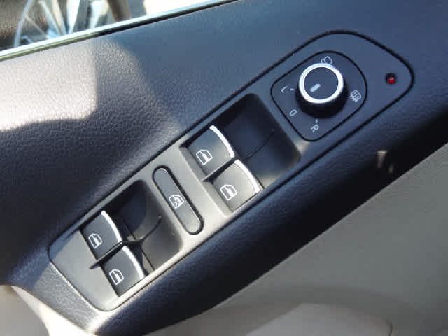 2011 Volkswagen Tiguan Base