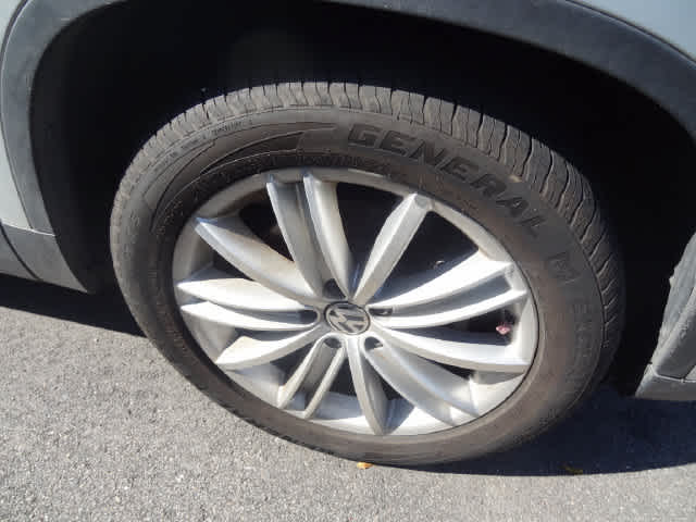 2011 Volkswagen Tiguan Base