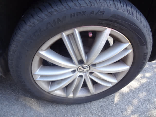 2011 Volkswagen Tiguan Base