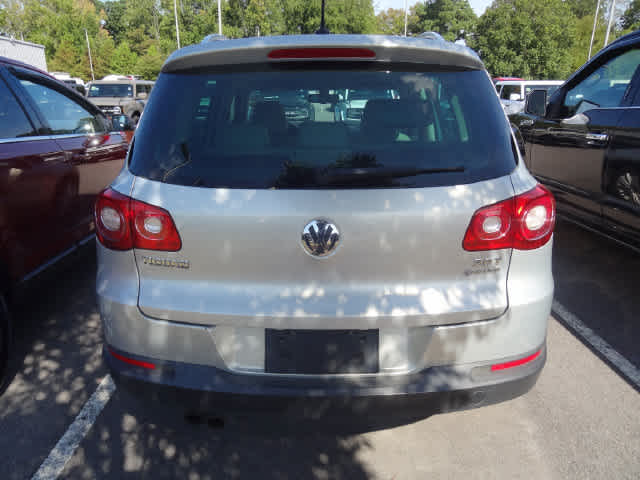 2011 Volkswagen Tiguan Base