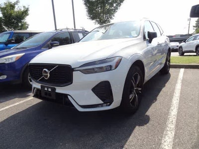 2022 Volvo XC60 B5 R-Design