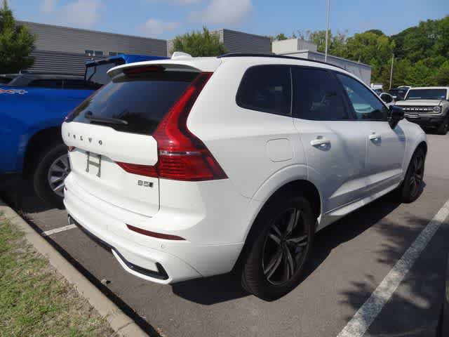 2022 Volvo XC60 B5 R-Design