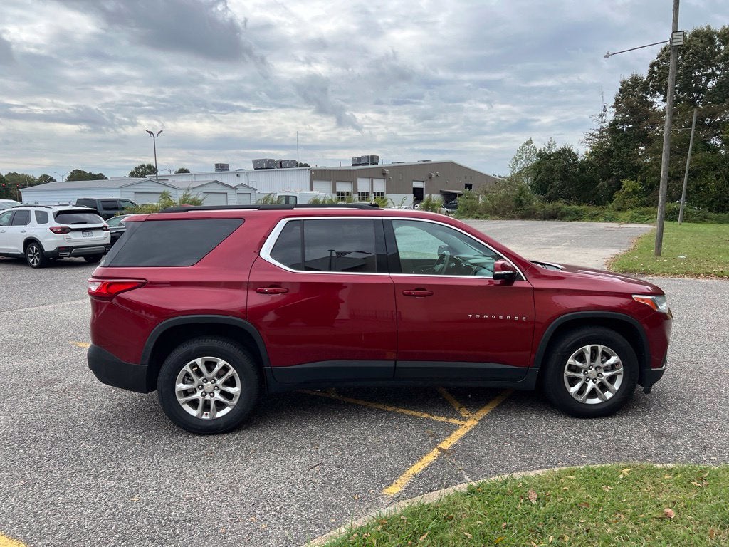 2020 Chevrolet Traverse LT Cloth